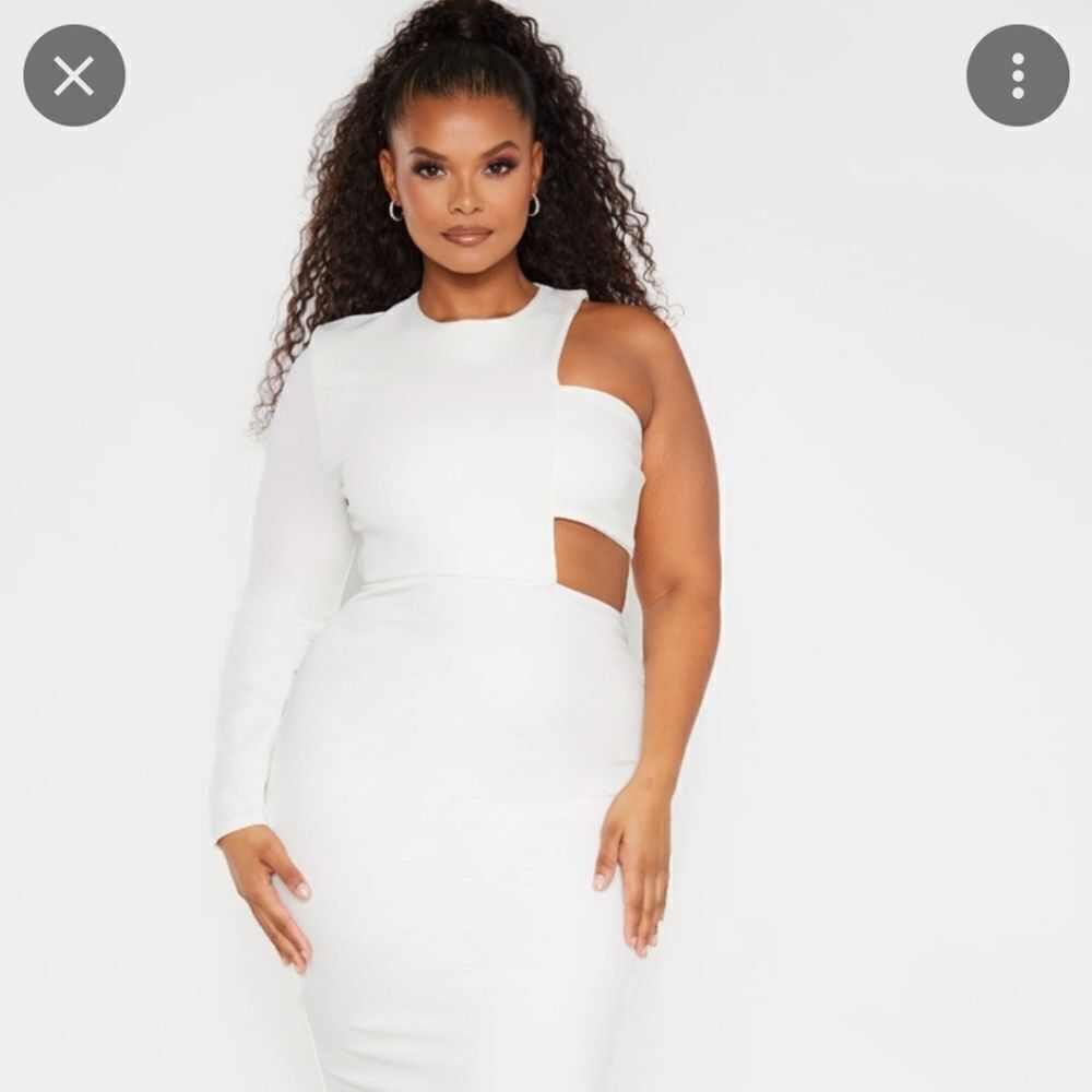 Pretty Little Thing Dress  - Picture 9 of 11